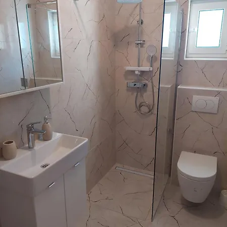 Lägenhet Holiday Apartment Vodice