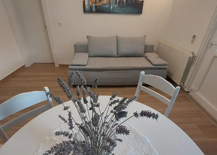 Διαμέρισμα Holiday Apartment *