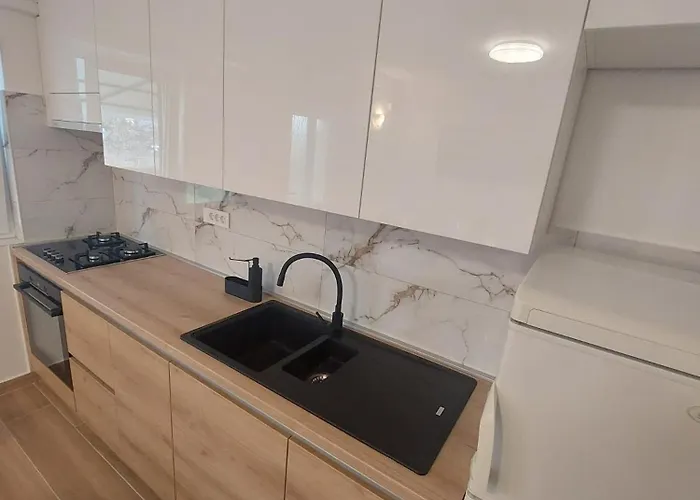 Διαμέρισμα Holiday Apartment